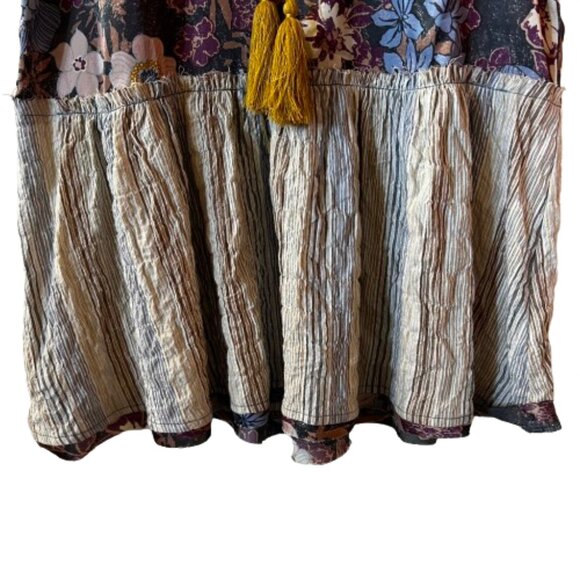 Peplum top with flutter sleeves - Picture 5 of 8